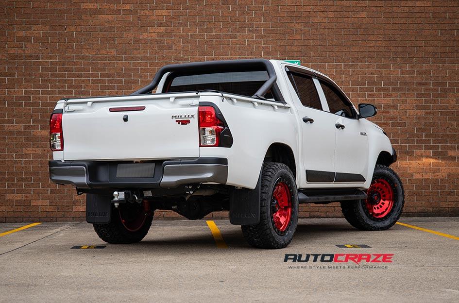 TOYOTA HILUX N80 4WD ZEPHYR CANDY RED